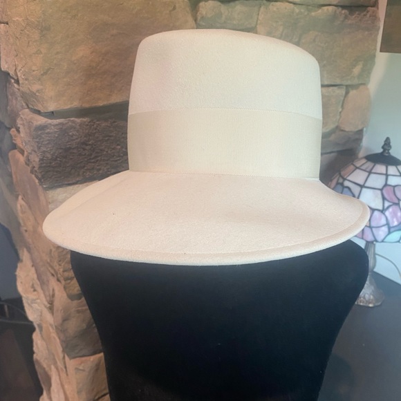 Vintage Women's Chapeau Dana Marten Wool Ivory Hat - Picture 4 of 7